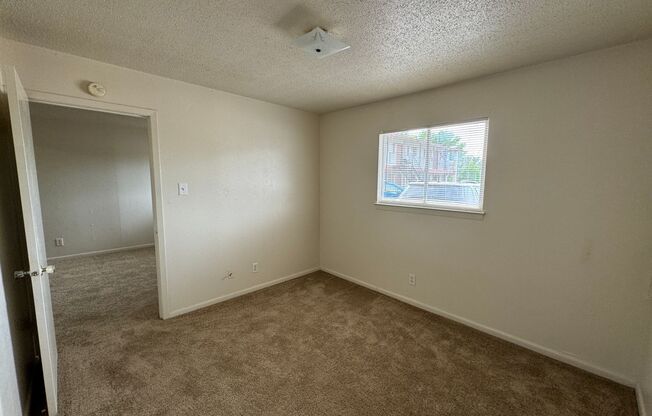 1 bed, 1 bath, 406 sqft, $525, Unit Apt 14