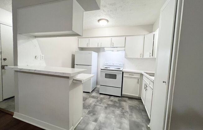 2 beds, 1 bath, $725, Unit KAY0111