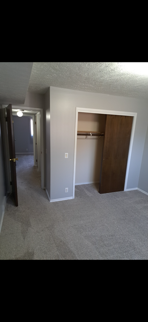 2 beds, 1 bath, $950, Unit 3