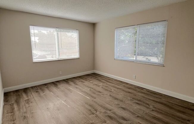 2 beds, 1 bath, 975 sqft, $1,889, Unit 1D