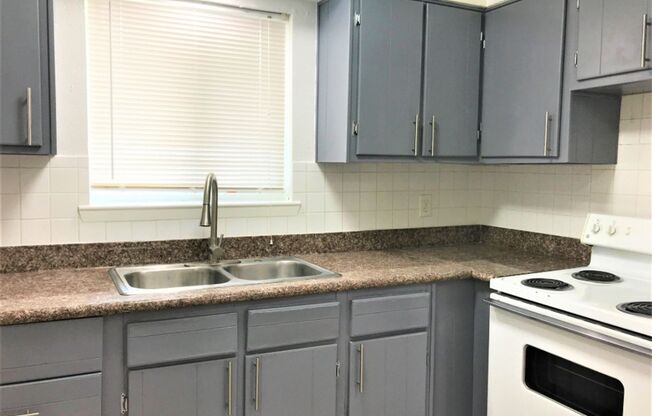 1 bed, 1 bath, 660 sqft, $895, Unit 34B