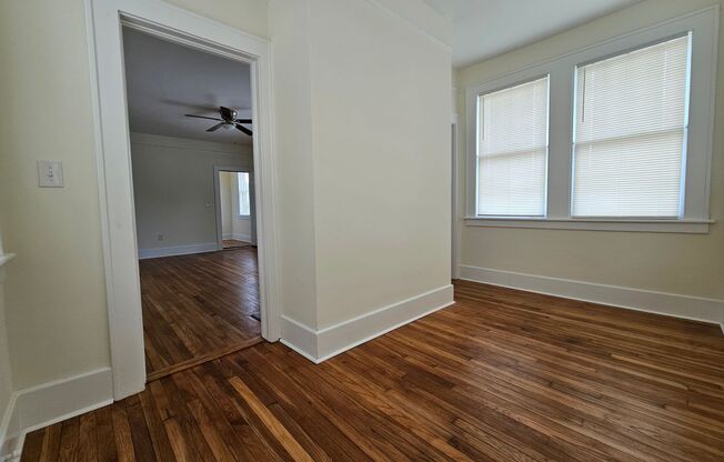 515 E 49th st upper unit