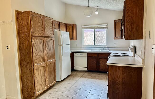 For Lease: Exceptional 3-bedroom, 2-bath tri-level home at 21669 Tulipwood, Woodhaven