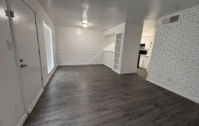 1 bed, 1 bath, 640 sqft, $950, Unit 621