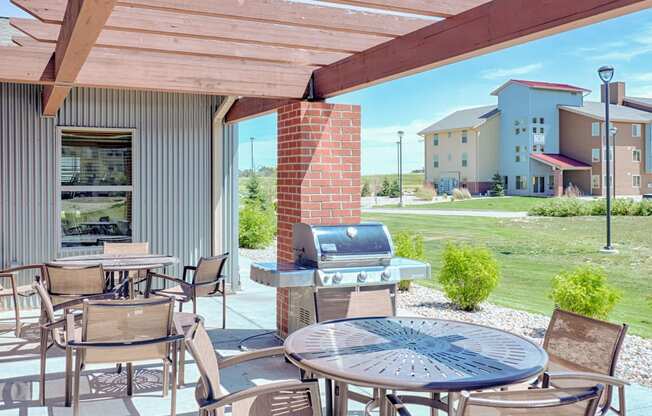 Dakota Ridge BBQ Area Williston ND Apartments for rent