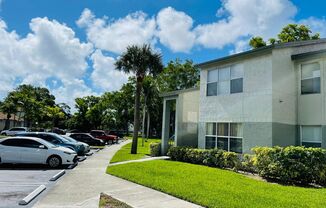 One Bedroom one bath condo in the heart of West Palm Beach!