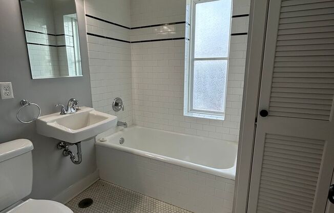 Carberry Apartments (3918 Cass St.)