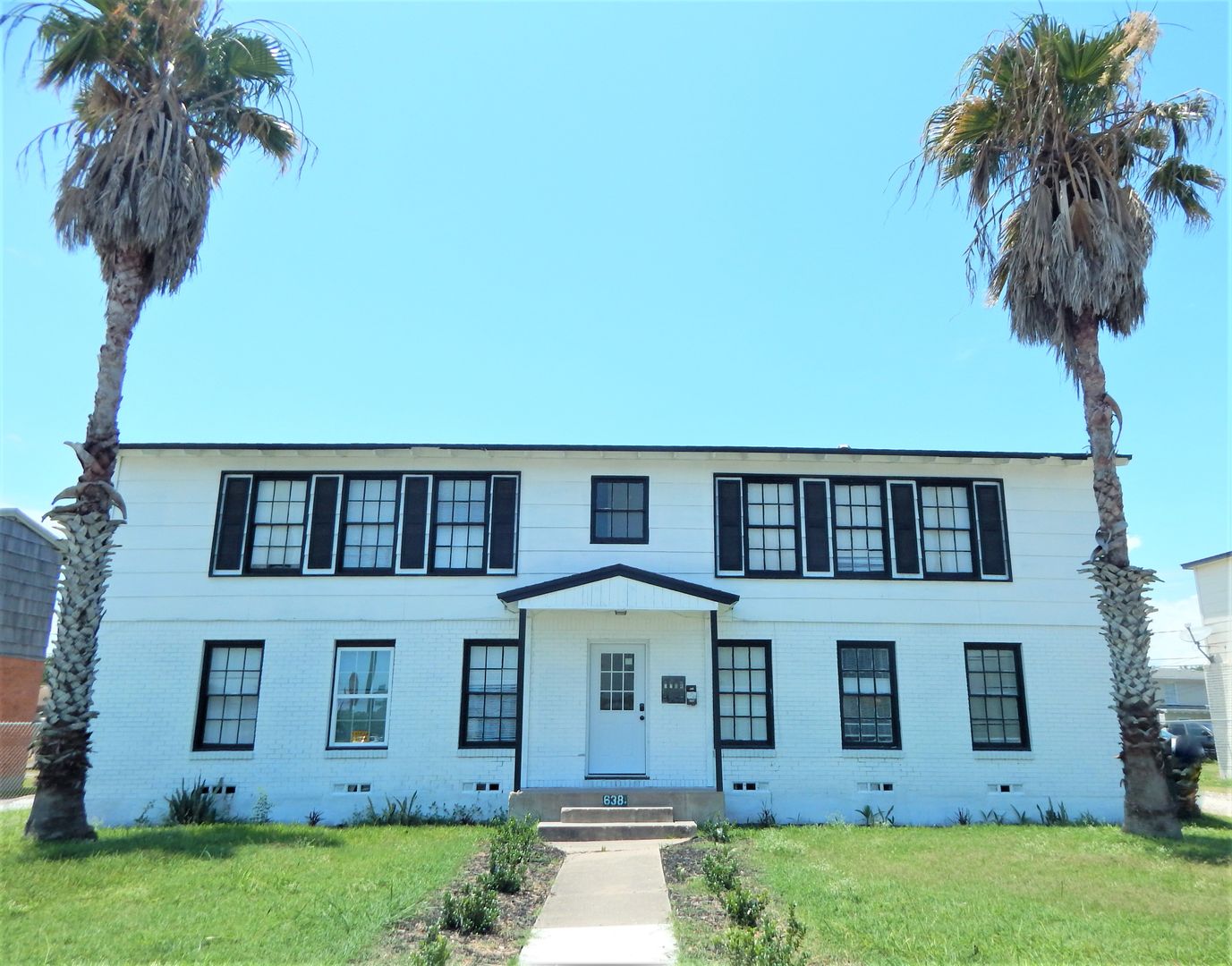 638 Glazebrook Unit 2 - 2/Bed 1/Bath - $850/month