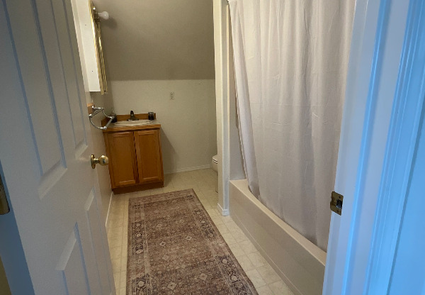 2323 E 68 AVE