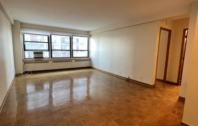 1 bed, 1 bath, 750 sqft, $1,725, Unit 418-1003