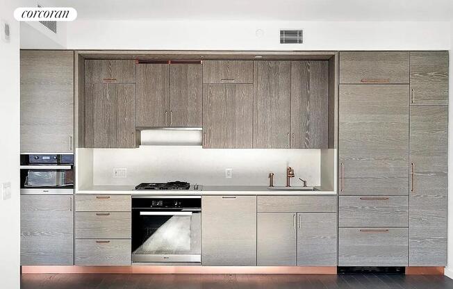 1 bed, 1 bath, 754 sqft, $5,300, Unit 45G