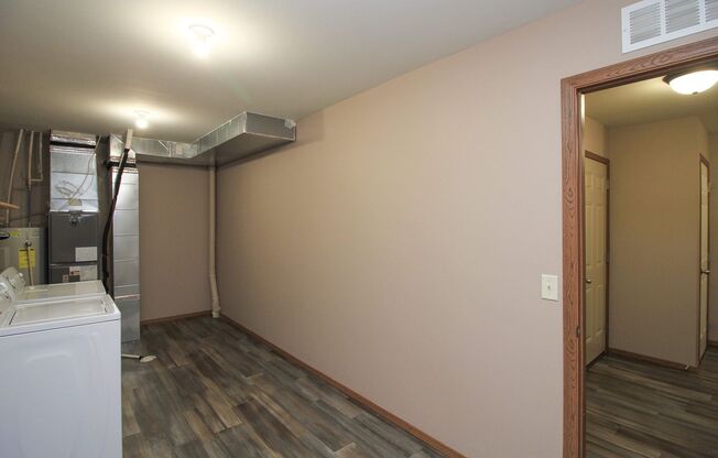 1 bed, 1 bath, 962 sqft, $1,155, Unit 4109-11