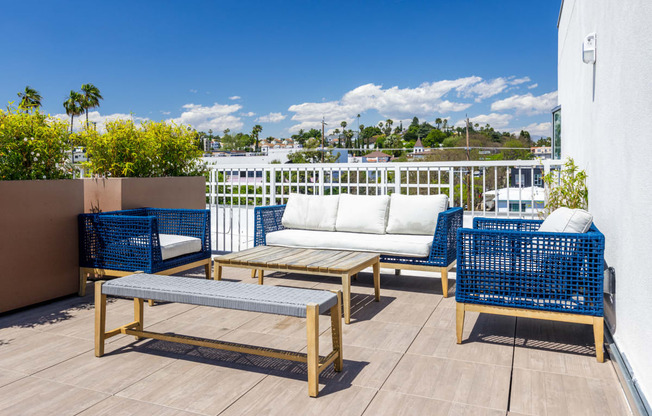 Roof top outdoor sitting area