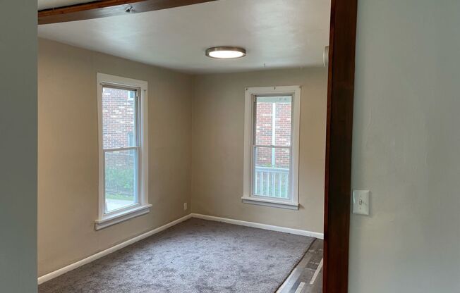 Studio, 1 bath, $850, Unit C - Lower Rear