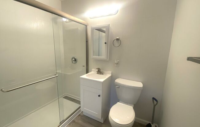 2 beds, 1 bath, 800 sqft, $1,850, Unit O-19