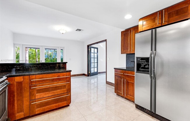 411 ALHAMBRA CIR