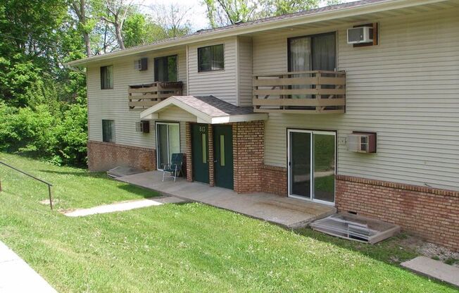 Affordable three bedroom, 1.5 bathroom apartment in Stoughton