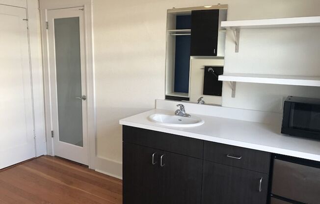 Studio, 1 bath, 125 sqft, $845