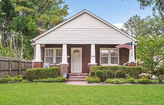 Pristine Bungalow in heart of Mid Town!