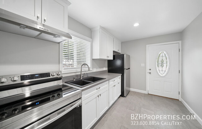 1545 W 23 ST