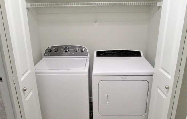 Washer and Dryer at Cedar Heights, Kirkland, WA 98034