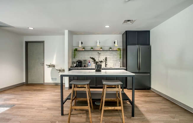 Clubhouse Kitchen + Coffee Bar