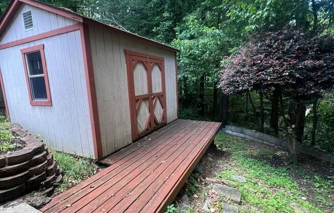 Huntley Hills - 4 BD, 3 Bath home in Chamblee