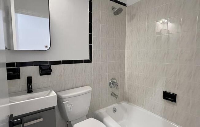 139 W 83 ST