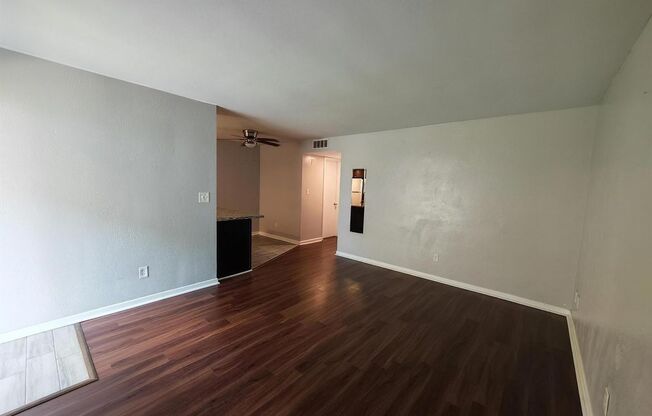 Cozy 1-Bedroom Condo in Prime St. Petersburg Location