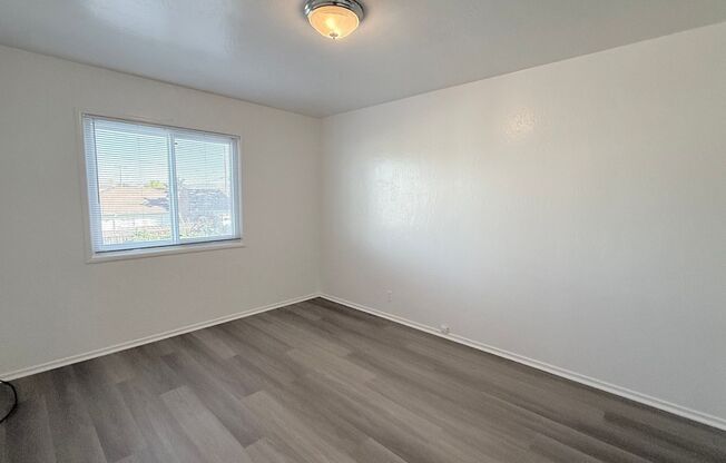 2 beds, 1 bath, $2,550