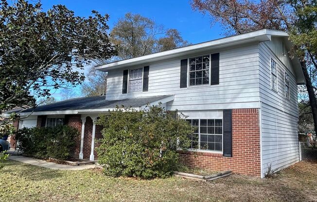 Large 4B/2.5B Home Available in Deridder