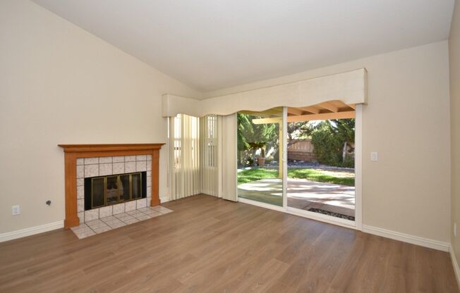 Updated 2Bed, 2Bath Home in Vista!