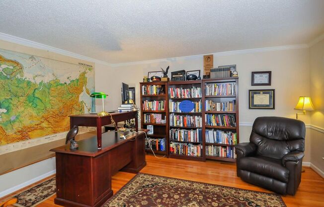 Beautiful 4 Bedroom with Fenced yard! 15 Mins to Duke & Downtown!