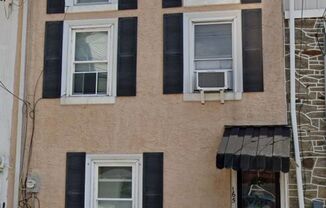 Manayunk Beautiful 4 Bedroom 1.5 Bath Row $2,400/month