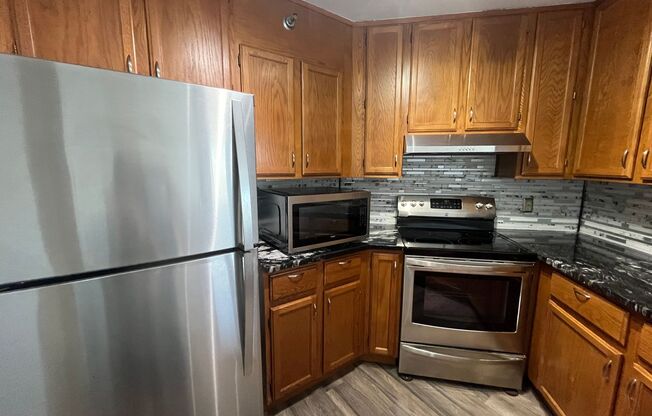 2 beds, 2 baths, $2,200, Unit UNIT 2220