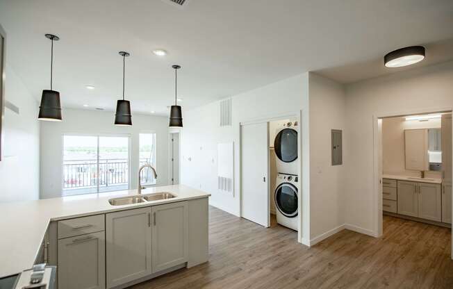 The Earl Apartments 1 Bed 1 Bath 649