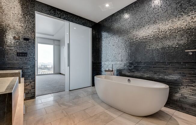 2 beds, 2.5 baths, $16,495