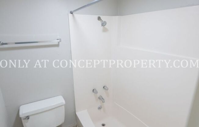 2 beds, 1 bath, 900 sqft, $1,275, Unit 44 PR