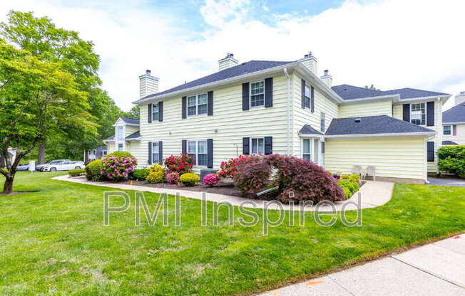 2404 BUCKINGHAM CIR