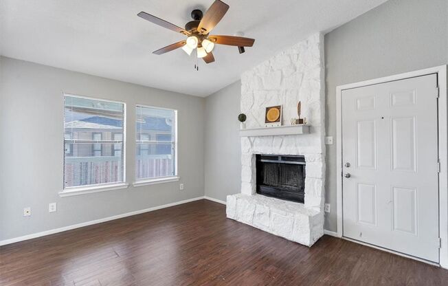 1701-1711 Rawhide Loop