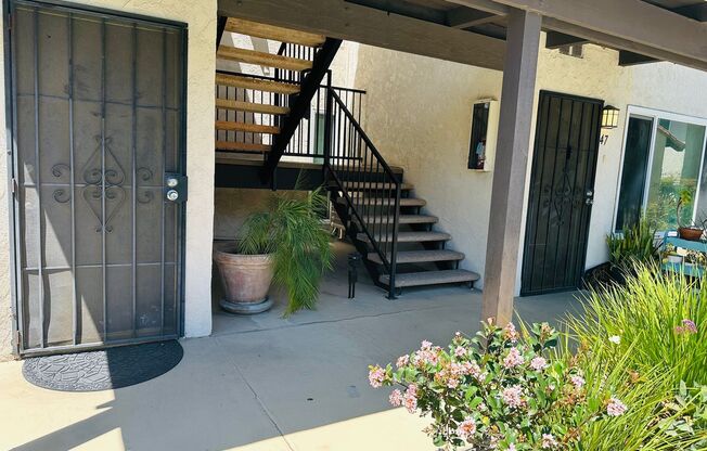 111 Tustin Plaza Apartments