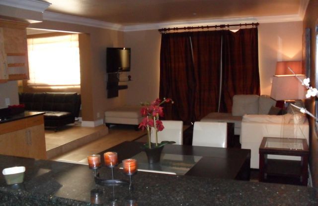 2 beds, 2 baths, $2,100, Unit 101