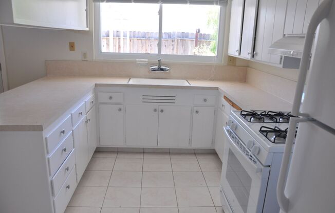 Charming 3-Bedroom Home in a Prime Sunnyvale Location available now! 1218 Sandia Ave, Sunnyvale, CA 94089