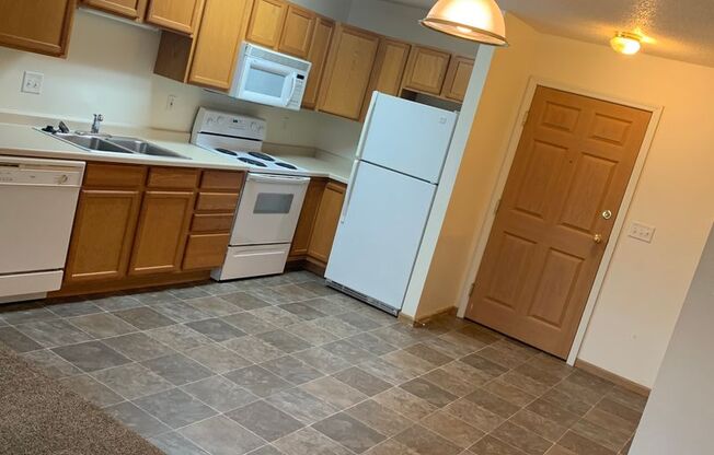 Studio, 1 bath, 600 sqft, $695, Unit 110