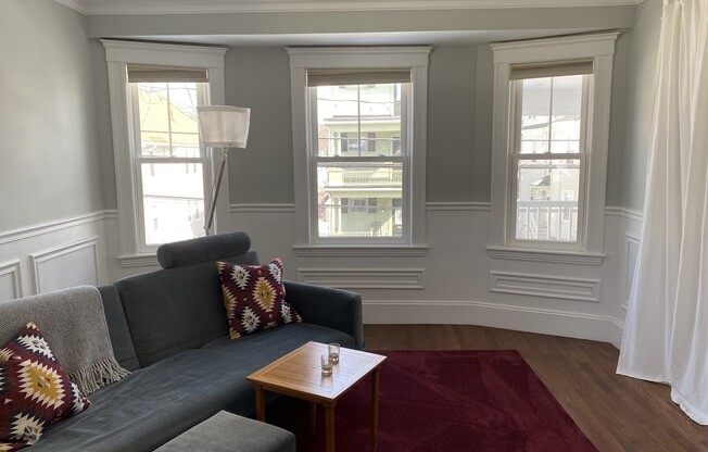 1 bed, 1 bath, 1,288 sqft, $2,400, Unit 2