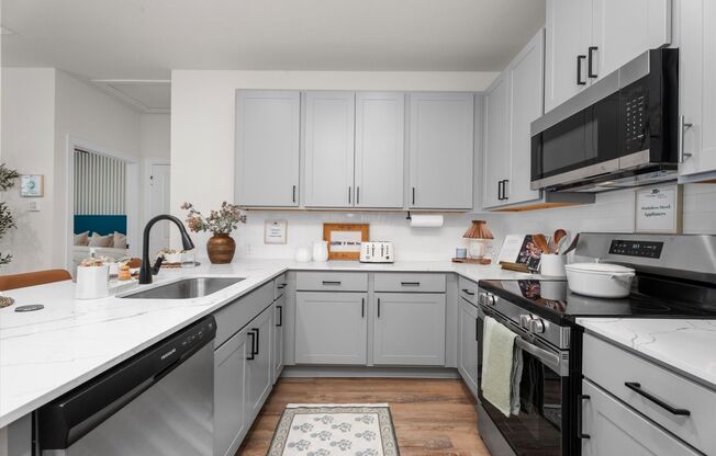 2 beds, 1 bath, 868 sqft, $1,950, Unit 1304