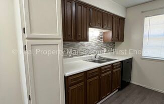 3 beds, 2 baths, $1,255