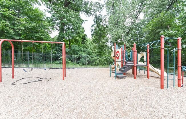 Shipley-Park-Apartments-Playground