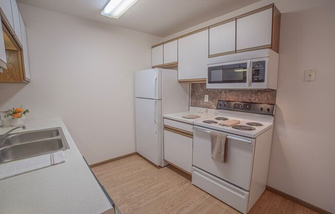 2 beds, 1 bath, 830 sqft, $855, Unit 1710-303