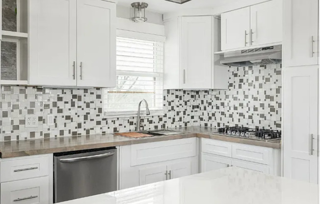 4Bedroom/3Bathroom Home in Charlotte Park